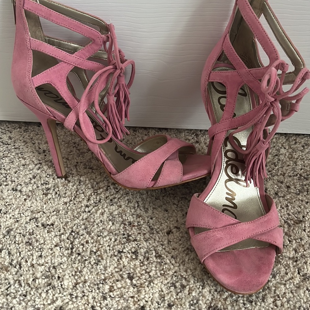 Sam Edelman Azela Tassel Heels in pink Suede